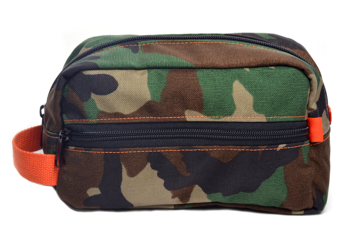 Camo best sale dopp kit